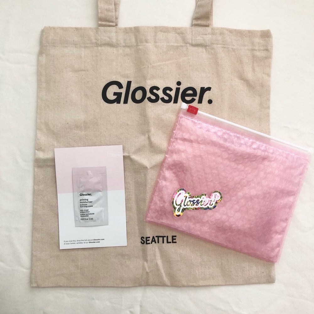 Exclusive Glossier Seattle set!